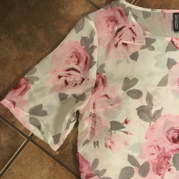 Divided H&M Sheer Crop - Picture 4 of 7